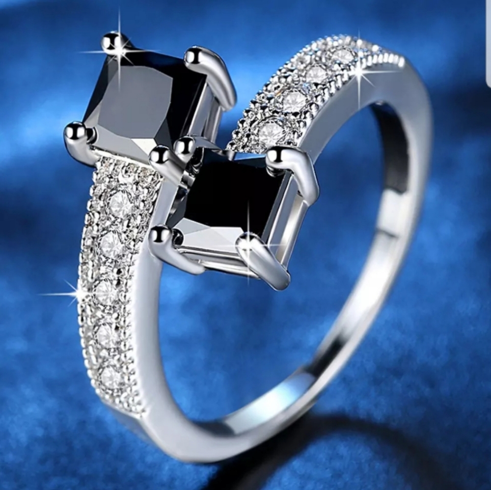 Silver color double black stone wide open ring 💍
